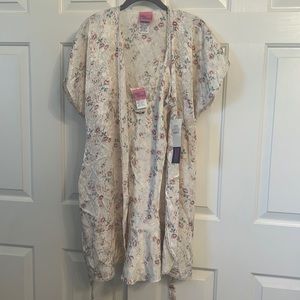#31- Sleep Solutions Ivory Lace Top Floral Nightgown Small & Robe Size Medium